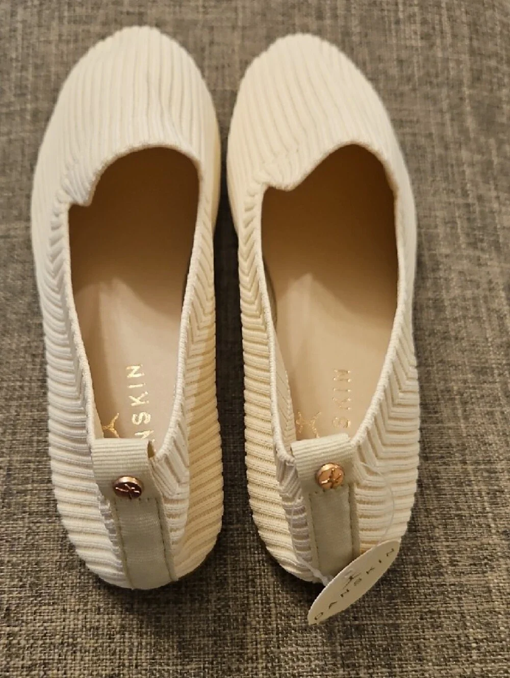 Danskin Cream Ribbed Slip-On Loafers